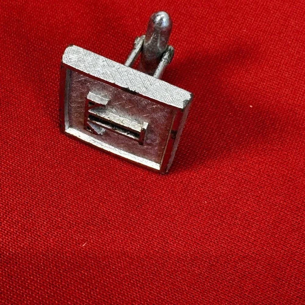 Vintage‎ Swank Single Cuff Link Silver Tone 